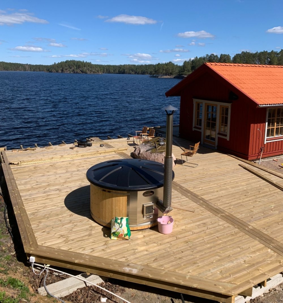 byggnation av altan i mjölby